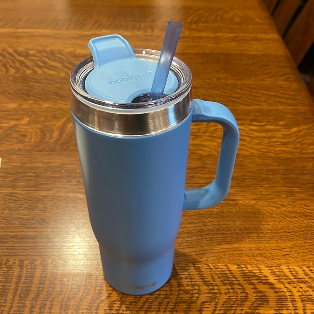 Cool Gear Travel mug. New!  Blue.